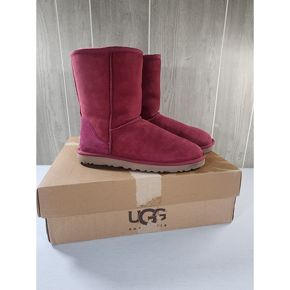 UGG Classic Short Boot Women 9 Burgundy Suede Sheepskin 5825 Sangria